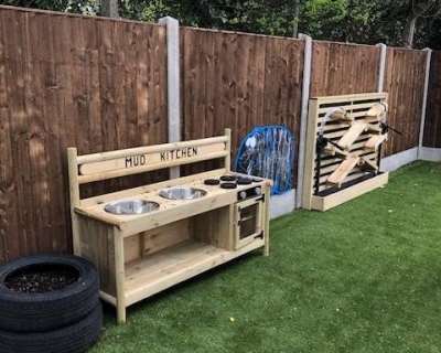 mud-kitchen-at-monkey-puzzle-stafford